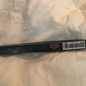 Younique precision lip liner